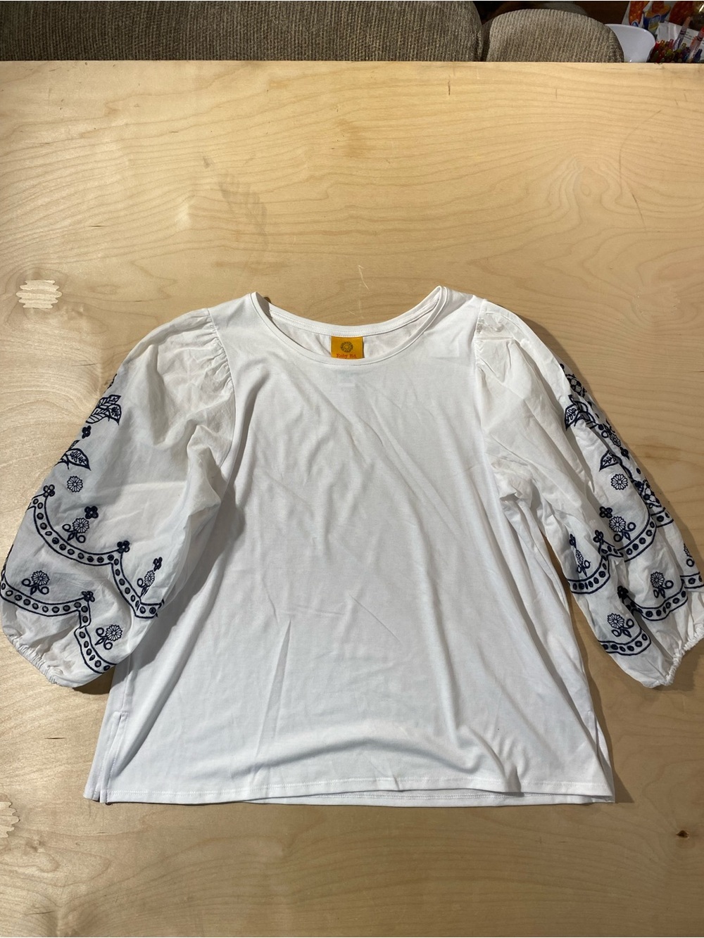 Ruby Rd. White Puff Sleeve Top with Navy Embroidery Small (RV) - Picture 4 of 9